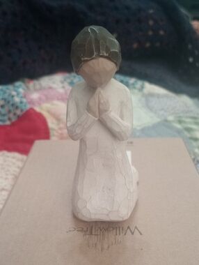 NWT WILLOW TREE "ANGEL OF PRAYER" Figurine